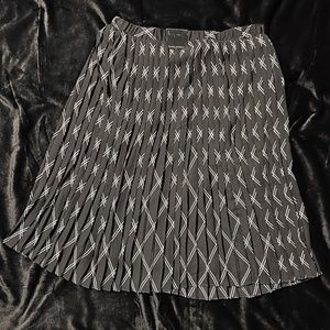 NWT Banana Republic Geometric Pleated Midi Skirt